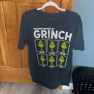 Gray and Green Short Sleeve Tee for Casual Comfort